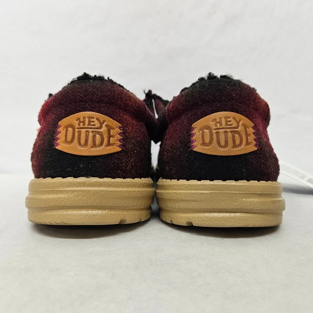 Hey Dude Wally‎ Cozy Plaid Loafers Lined 44341-6RQ Red Black Mens Size 10